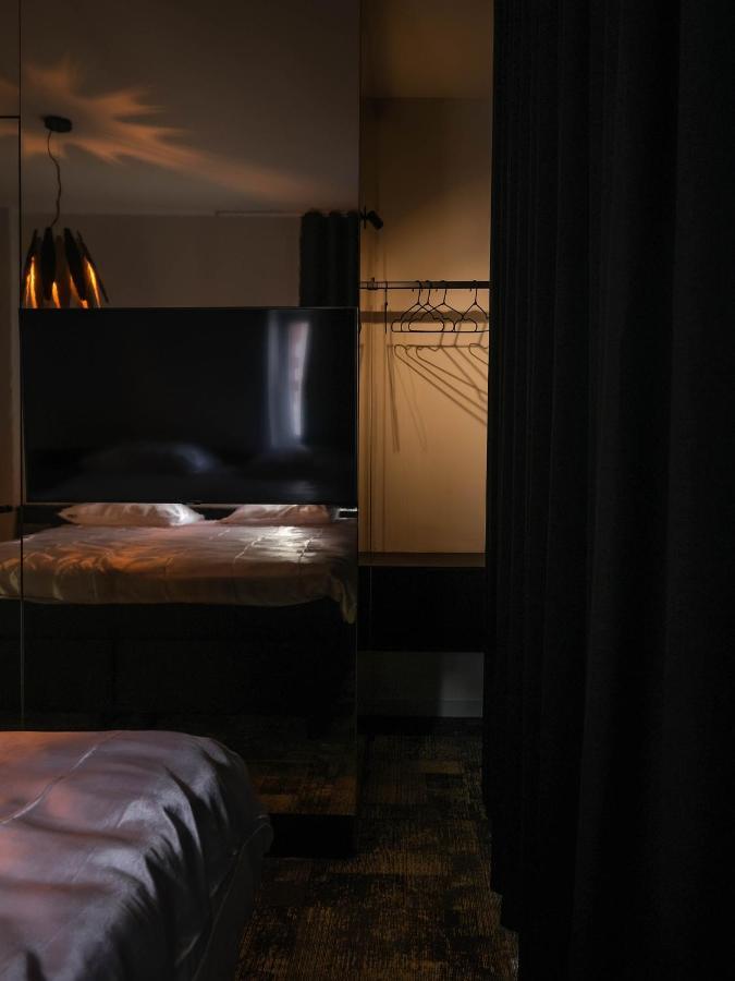 Bed & Breakfast Maison Noire Westende-Bad Incl Parking & Ontbijt ミデルケルケ エクステリア 写真